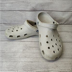 Crocs Classics Slip-Ons Bone Colored - Size XXL, Mens 12-13